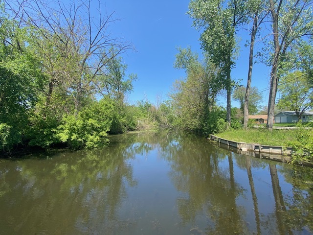 1023 Hooks Lane, Fox Lake, IL 60050