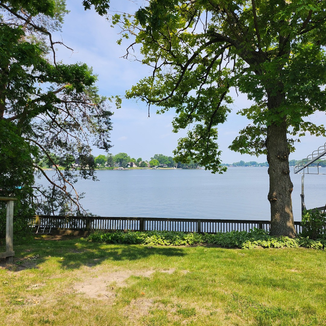 42476 N Addison Lane, Antioch, IL 60002