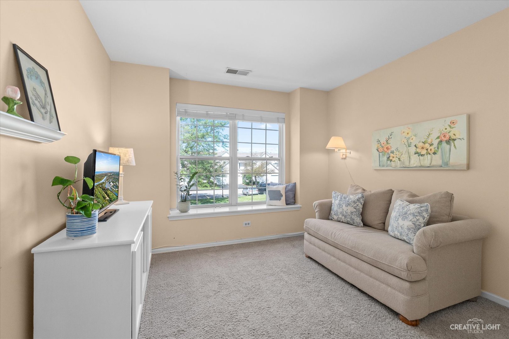 415 Canterbury Court, Oswego, IL 60543