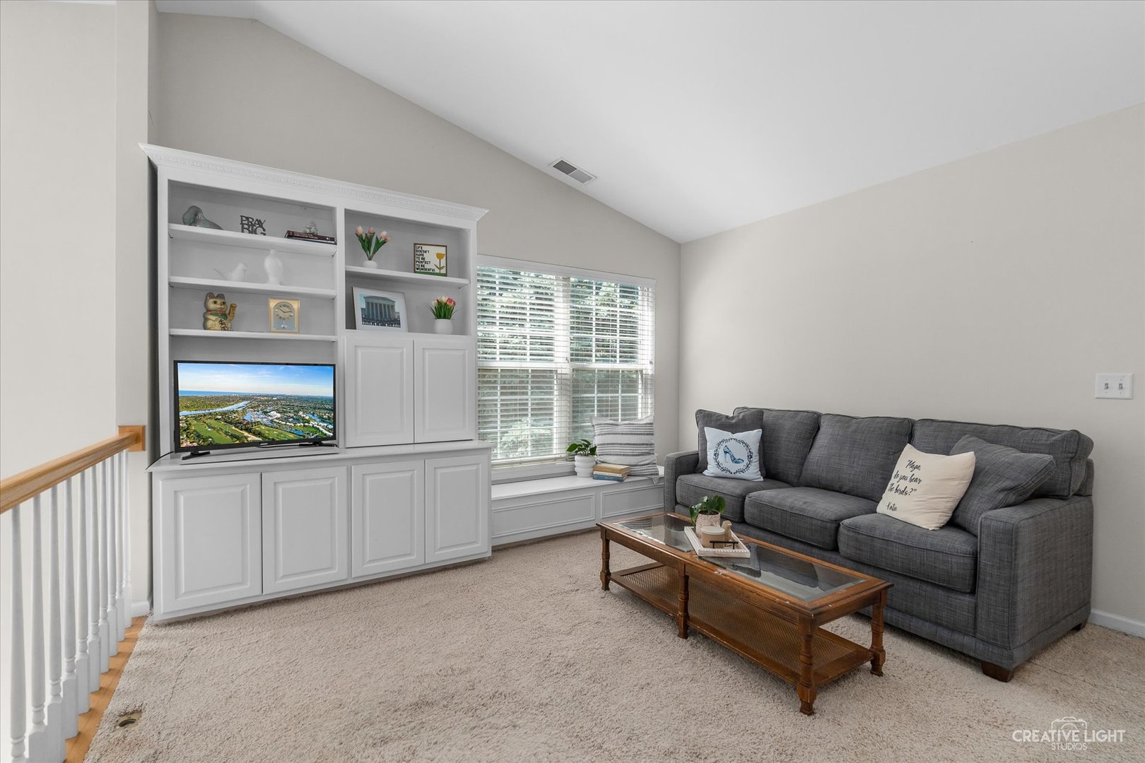 415 Canterbury Court, Oswego, IL 60543