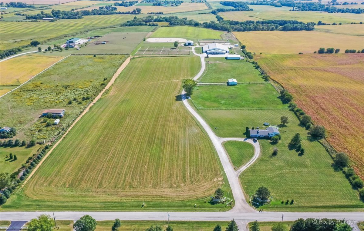 811 E Eagle Lake Road, Beecher, IL 60401