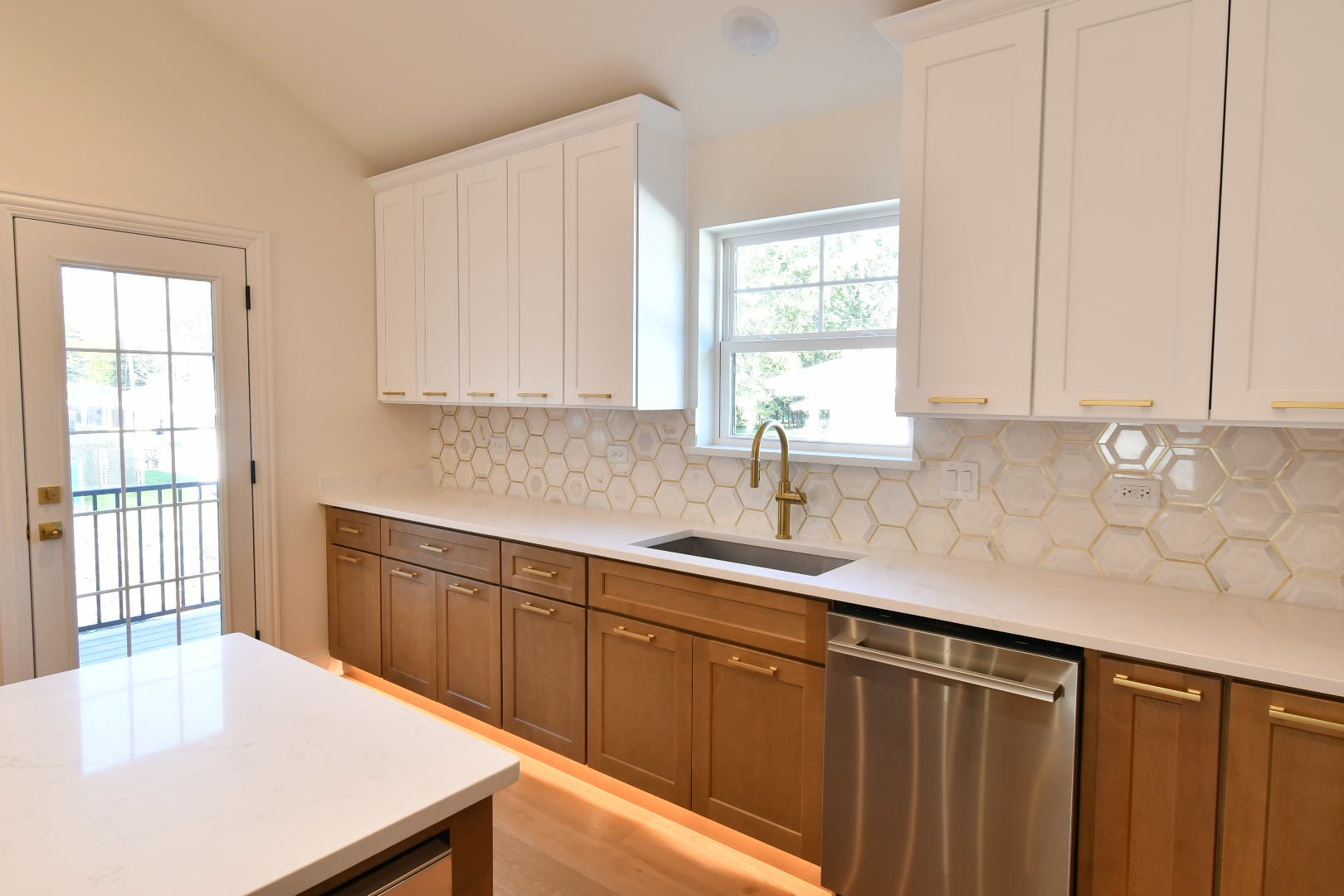 15240 Laporte Avenue, Oak Forest, IL 60452