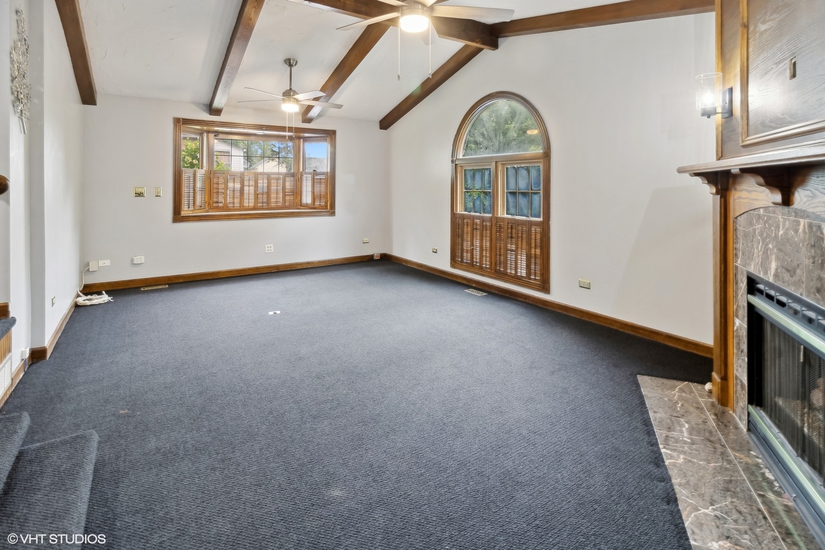 438 N Hough Street, Barrington, IL 60010