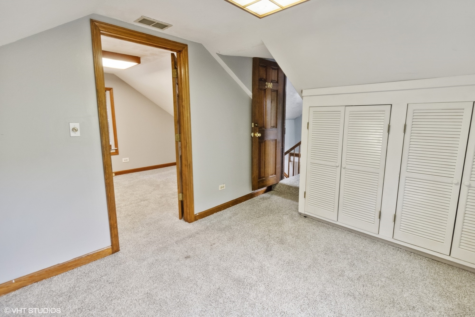 438 N Hough Street, Barrington, IL 60010