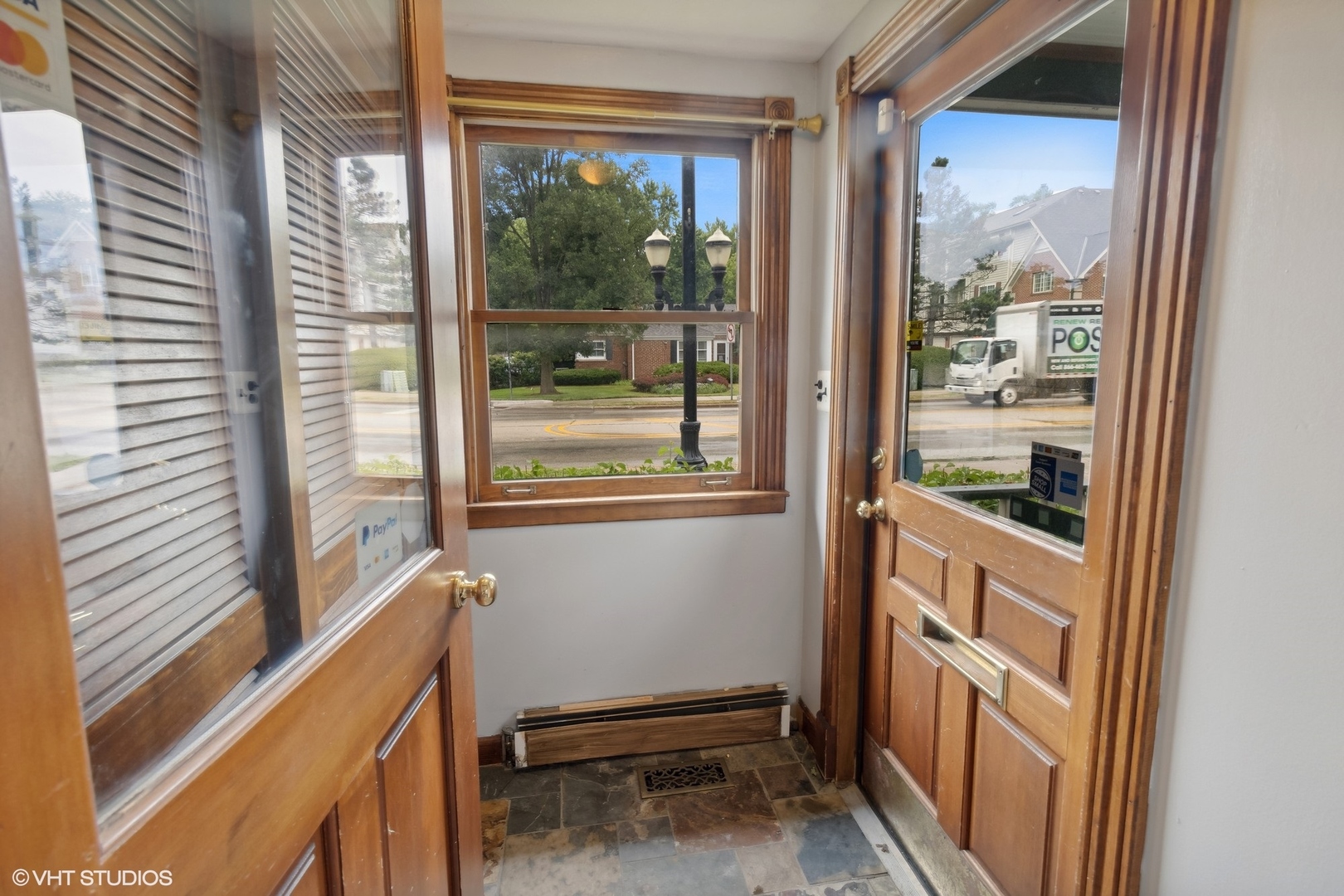 438 N Hough Street, Barrington, IL 60010