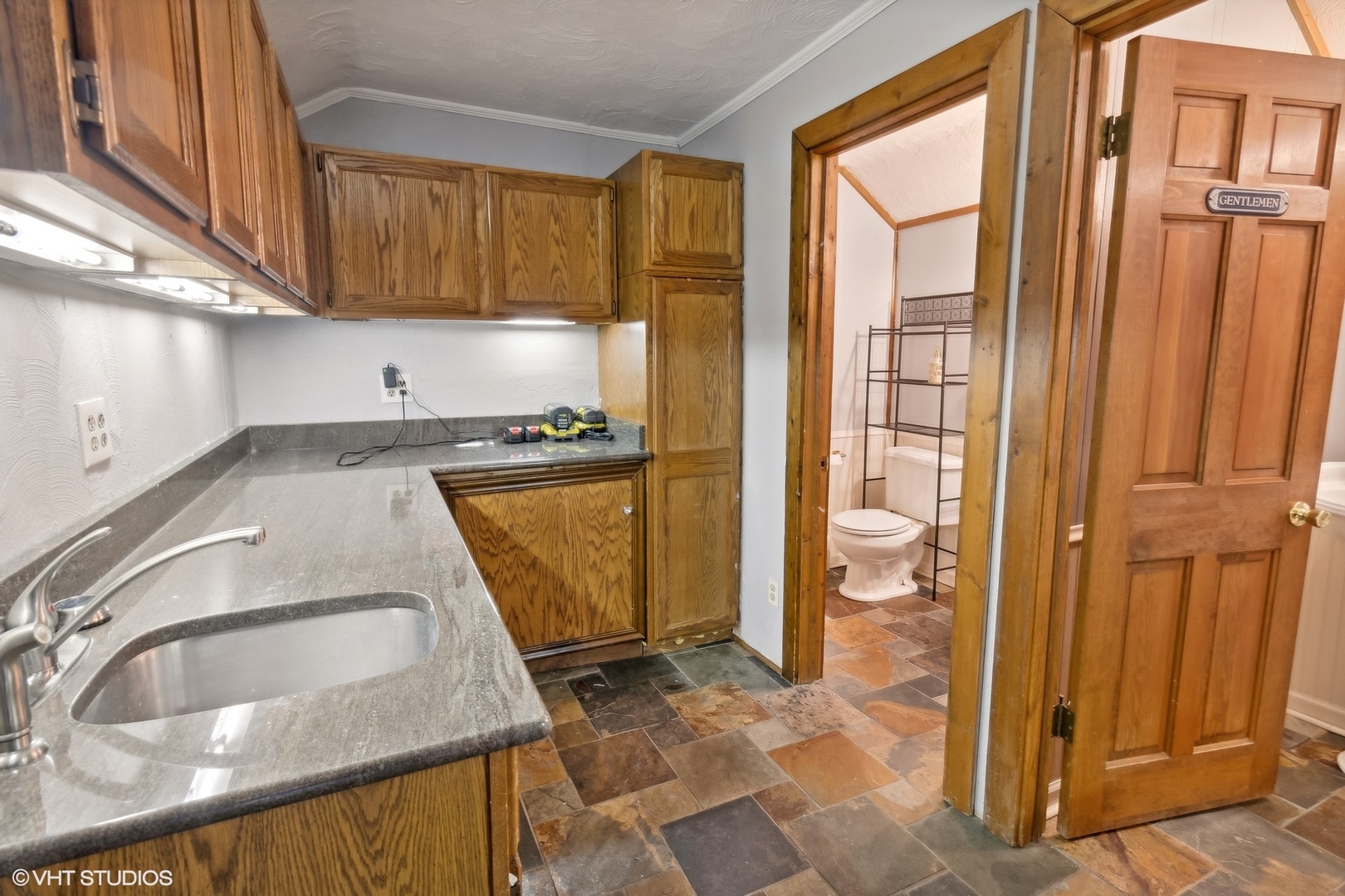 438 N Hough Street, Barrington, IL 60010