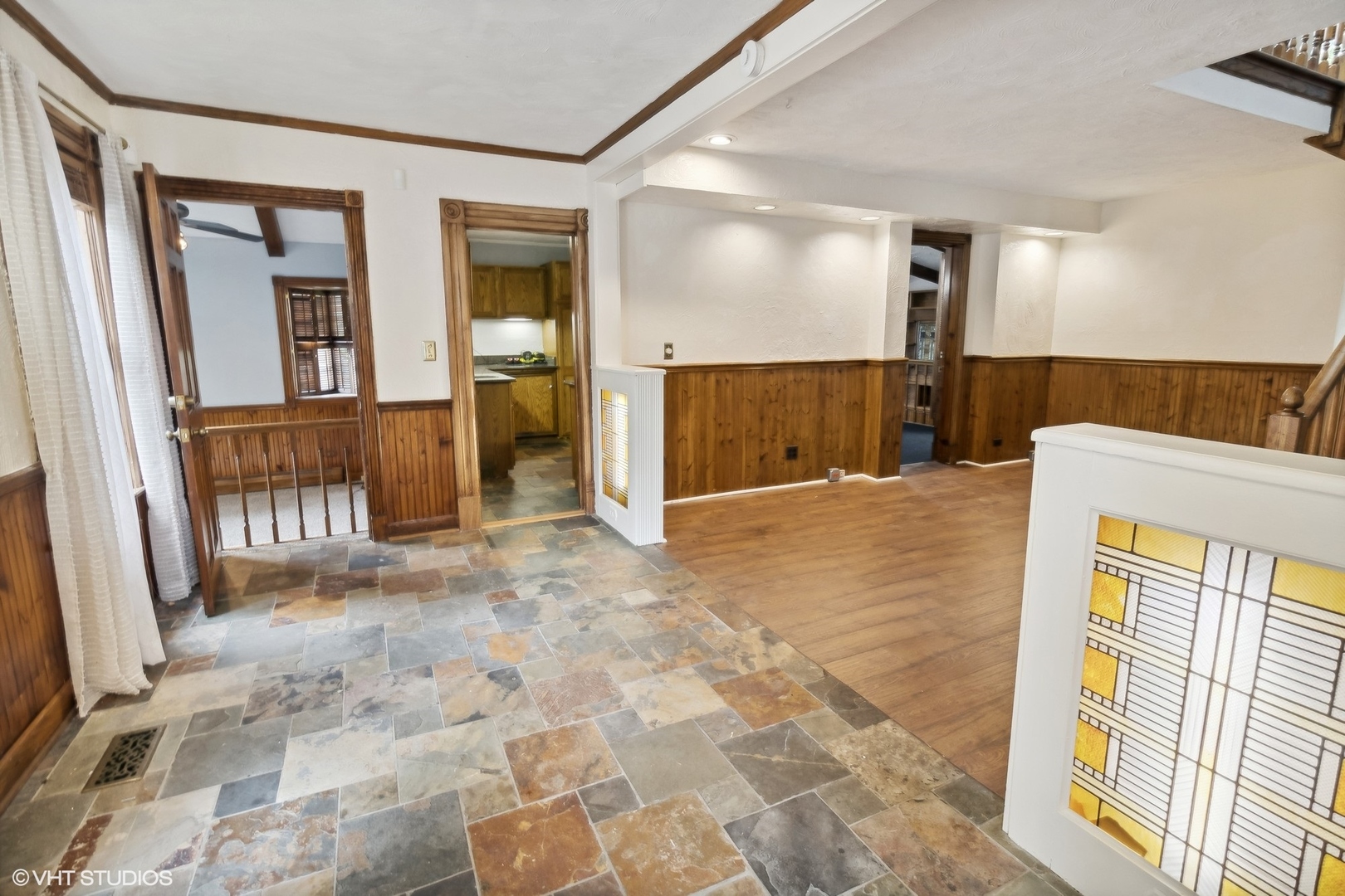 438 N Hough Street, Barrington, IL 60010