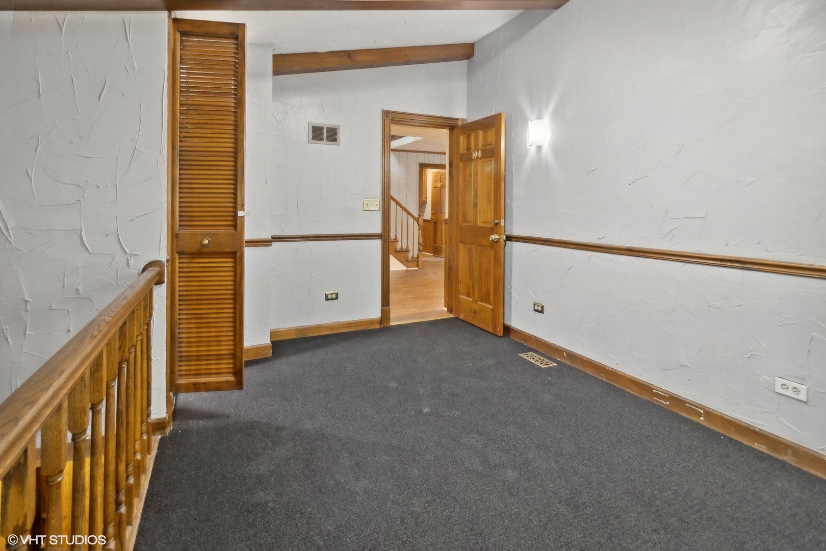 438 N Hough Street, Barrington, IL 60010