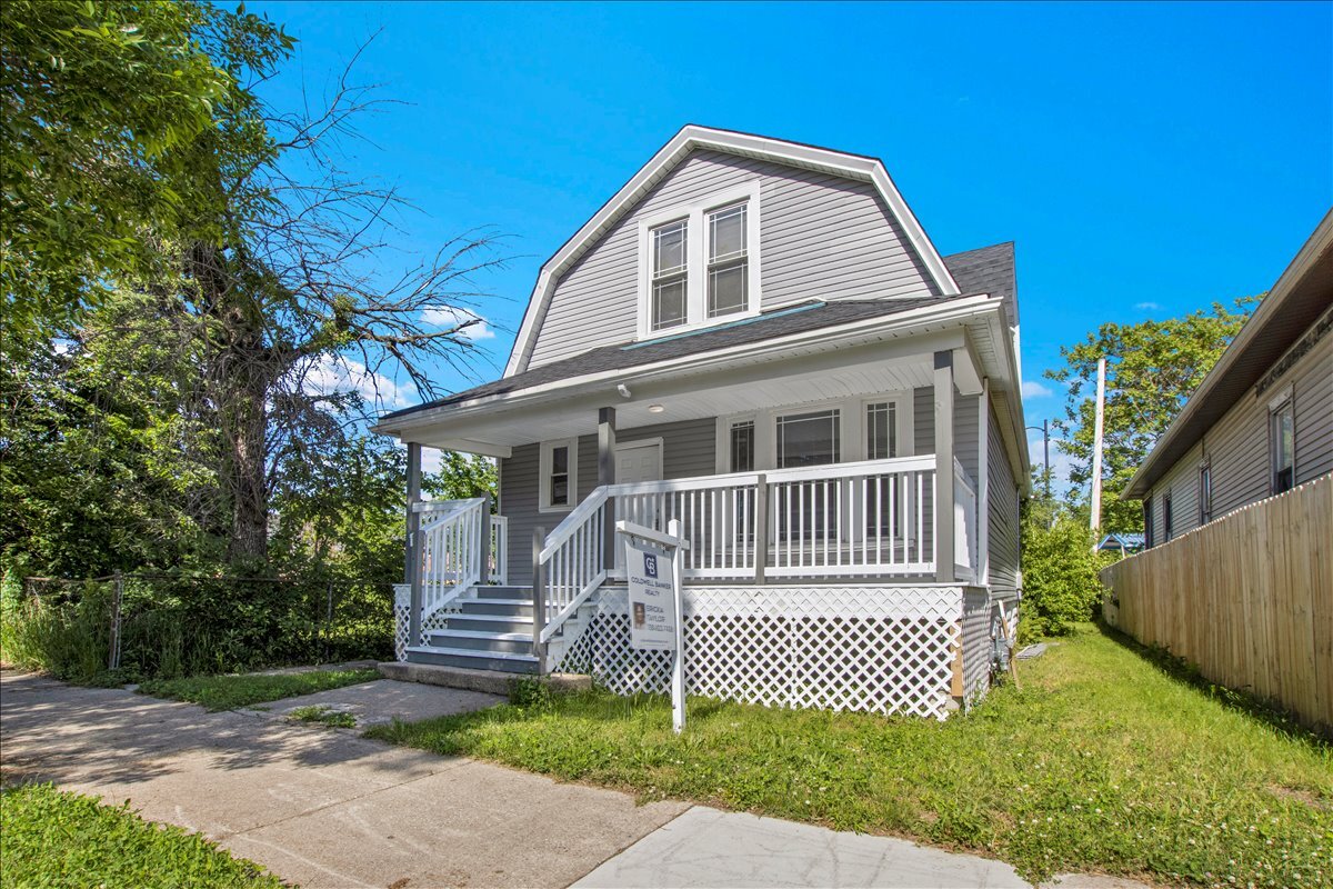 7829 S Escanaba Avenue, Chicago, IL 60649