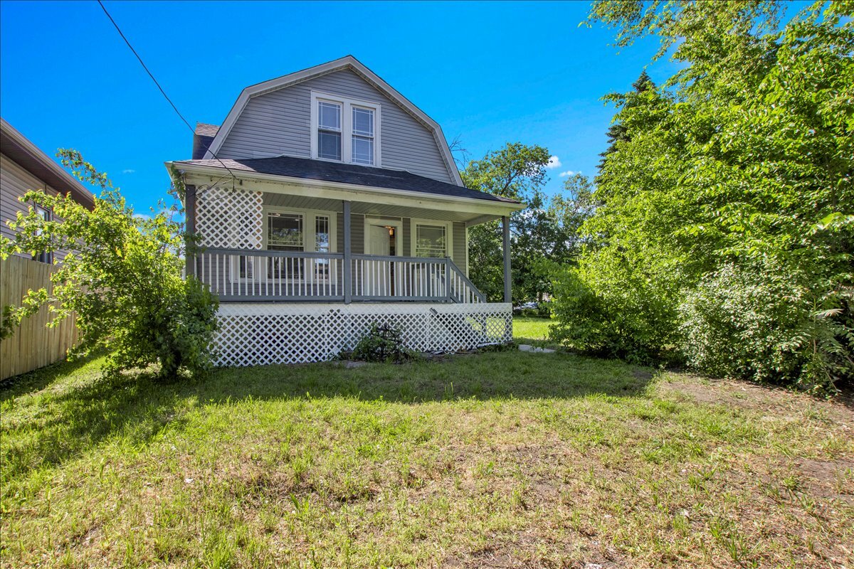 7829 S Escanaba Avenue, Chicago, IL 60649