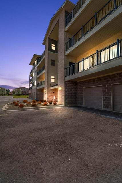 2034 W 75th Place #42, Merrillville, IN 46410