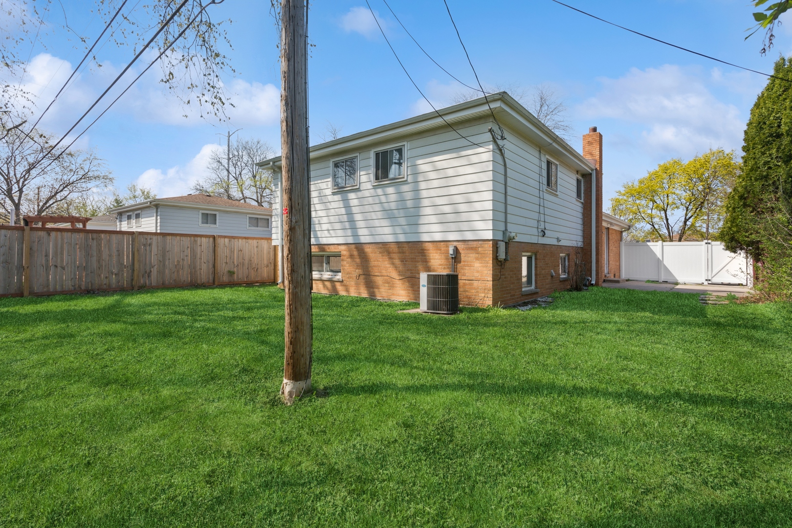 29 Glenview Road, Glenview, IL 60025