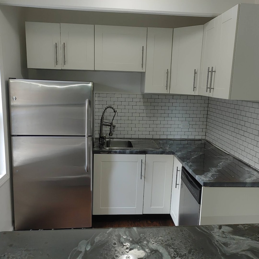 9150 S Burnside Avenue, Chicago, IL 60619