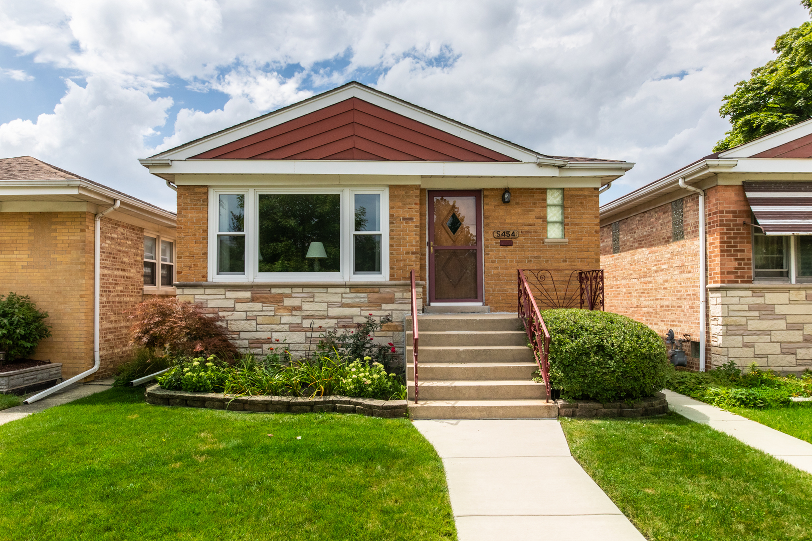 5454 N Melvina Avenue, Chicago, IL 60630