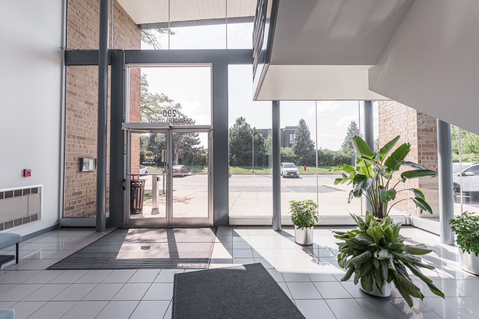 290 Springfield Drive, Bloomingdale, IL 60108