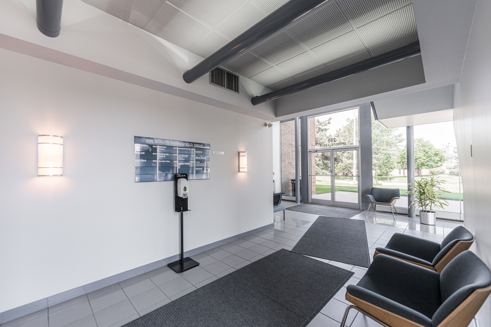 290 Springfield Drive, Bloomingdale, IL 60108