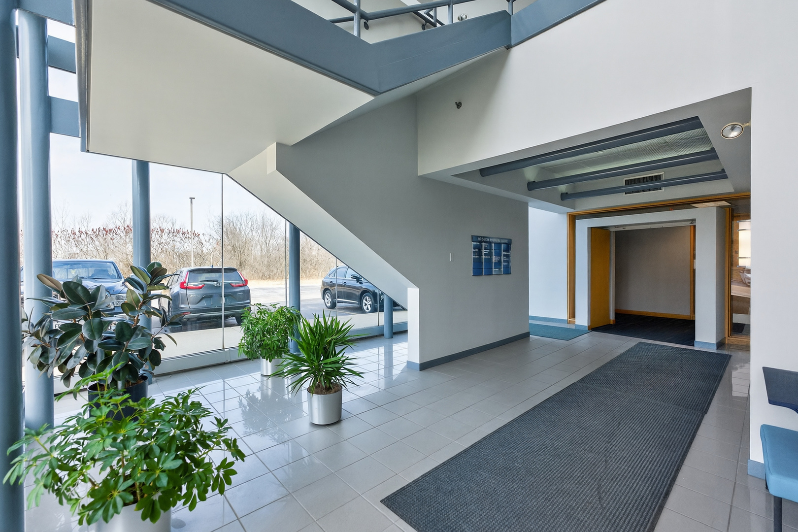 290 Springfield Drive, Bloomingdale, IL 60108