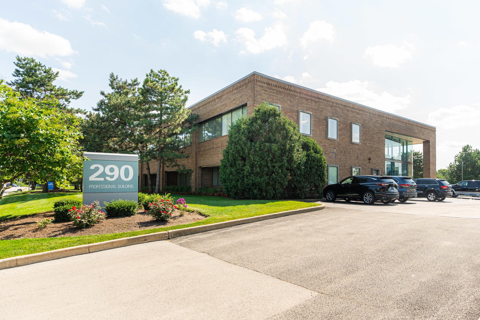 290 Springfield Drive, Bloomingdale, IL 60108