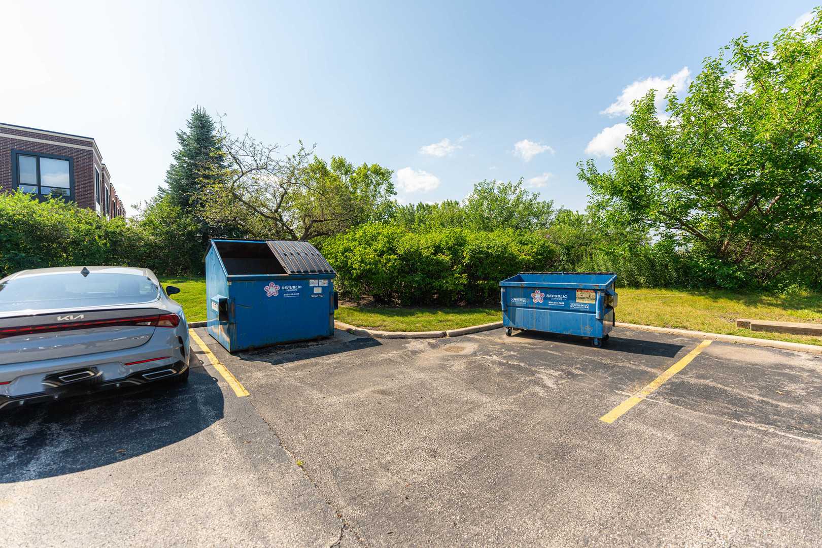 290 Springfield Drive, Bloomingdale, IL 60108