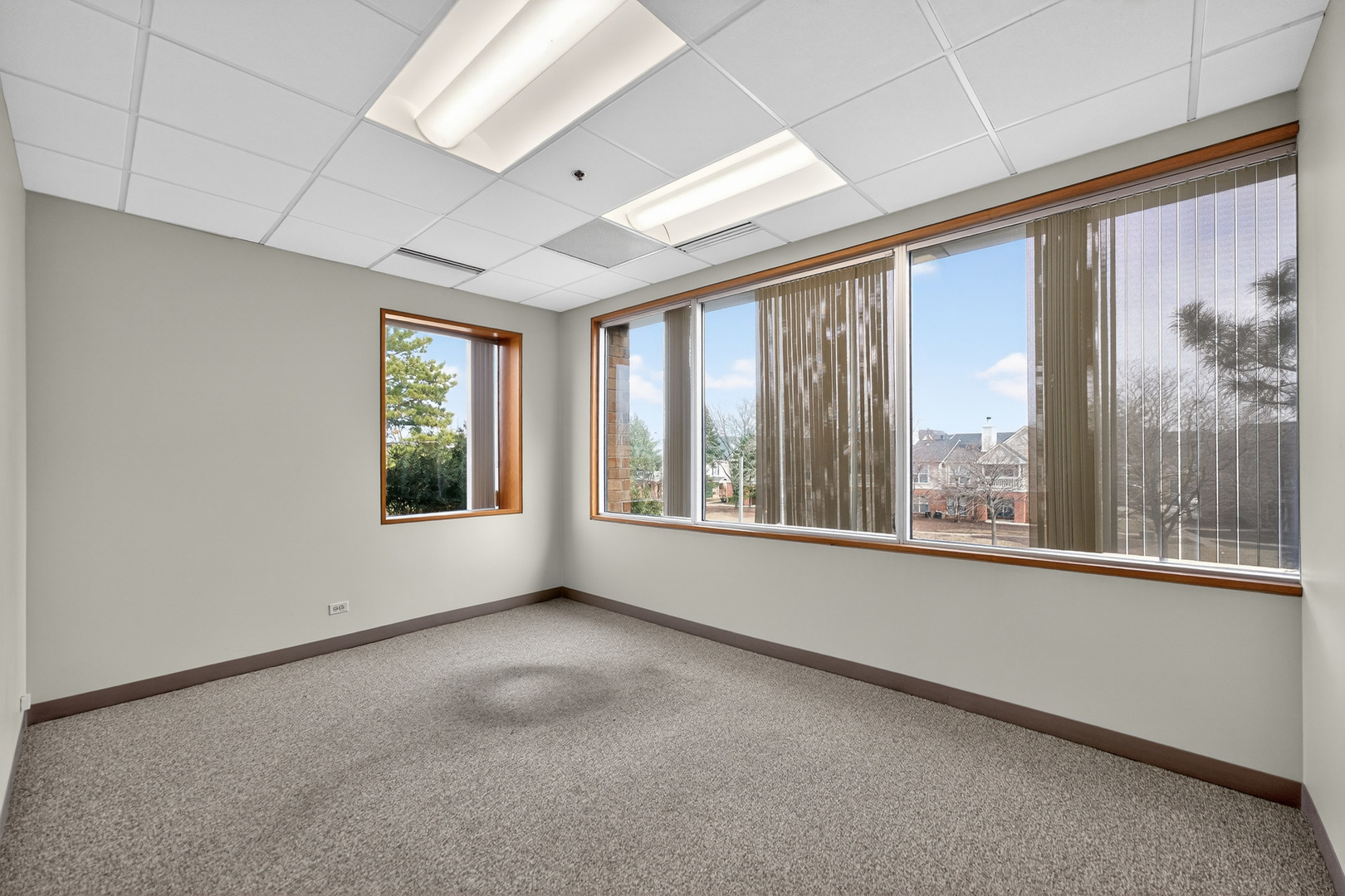 290 Springfield Drive, Bloomingdale, IL 60108