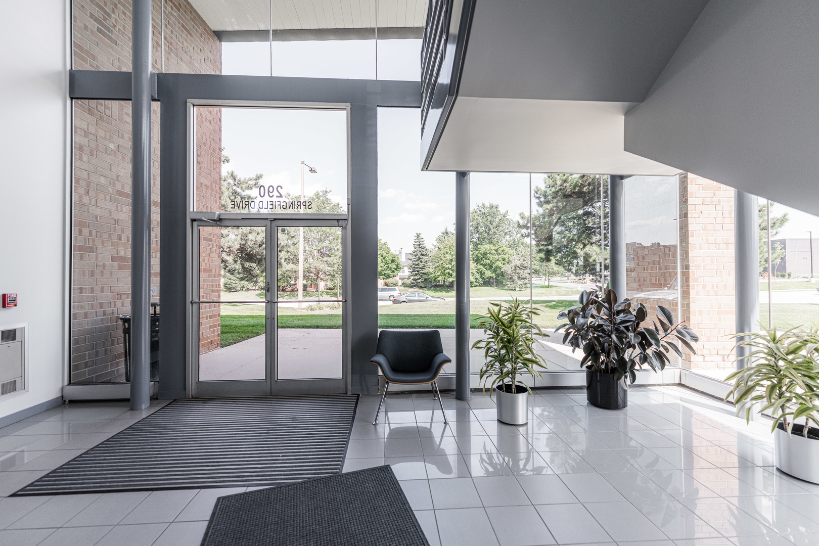 290 Springfield Drive, Bloomingdale, IL 60108