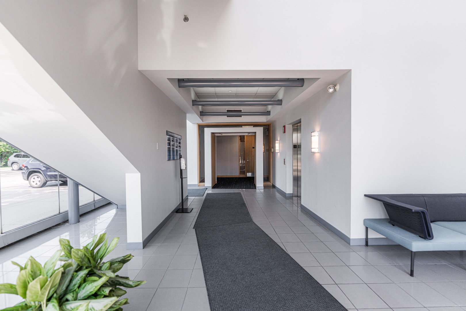 290 Springfield Drive, Bloomingdale, IL 60108