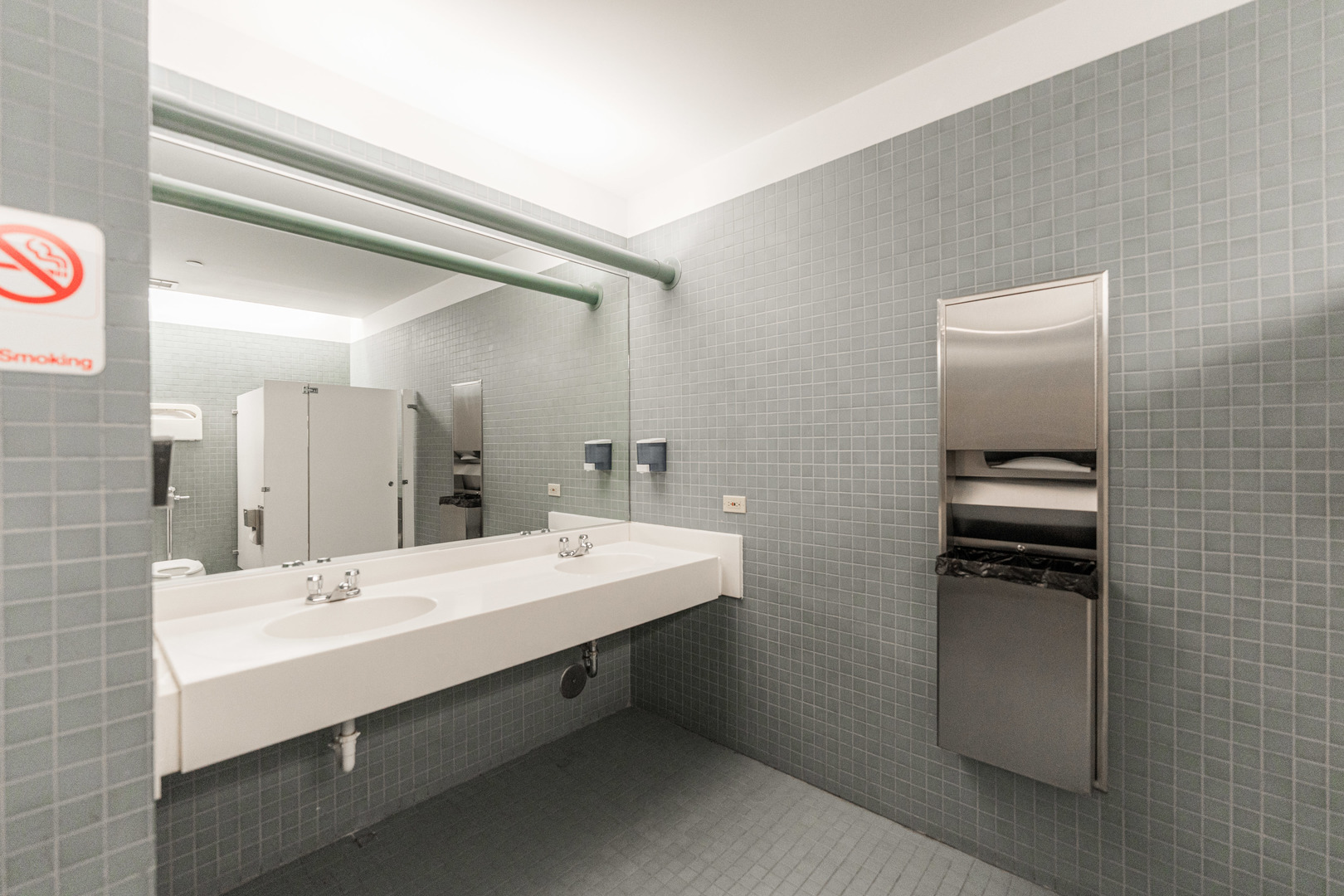 290 Springfield Drive, Bloomingdale, IL 60108