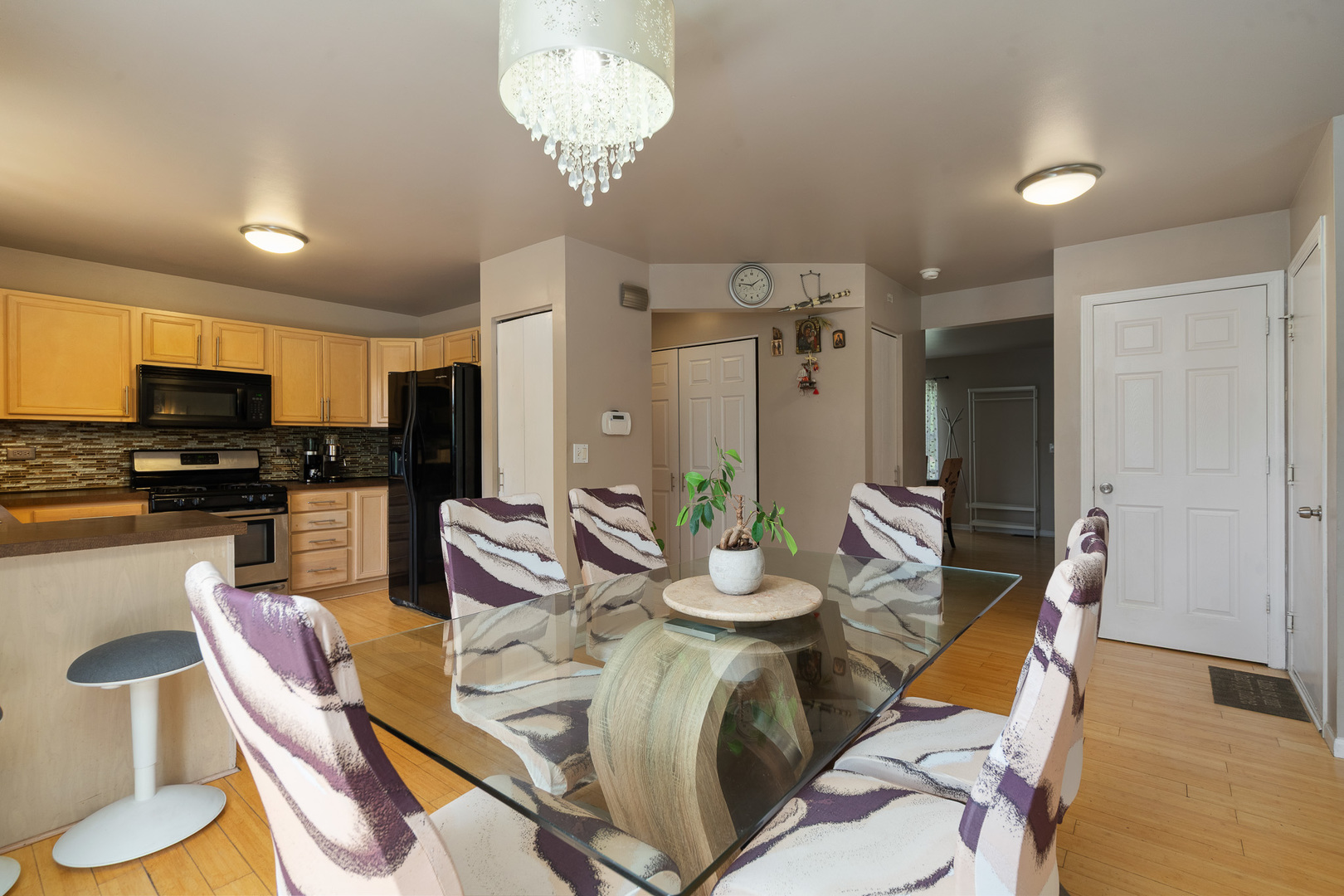 420 N Maggie Lane, Romeoville, IL 60446