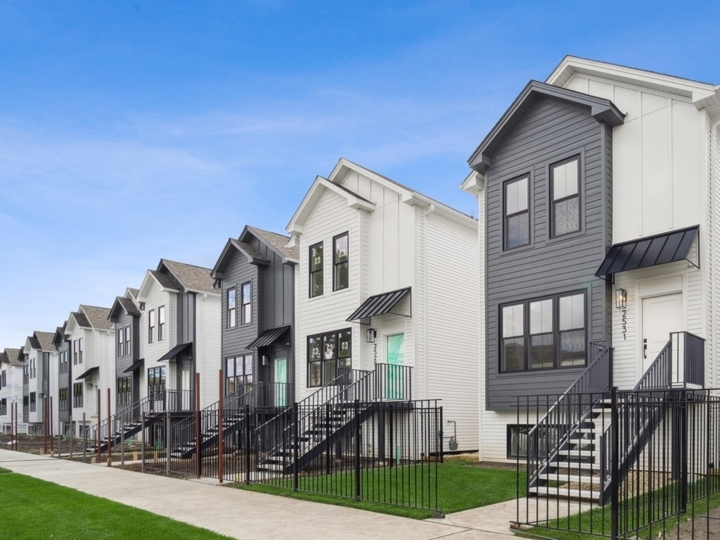 2521 W Lexington Street, Chicago, IL 60612