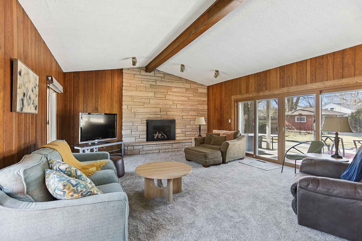 215 Wheeler Avenue, Joliet, IL 60436