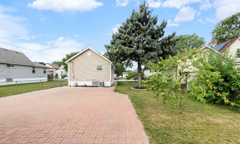 409 Price Avenue, Calumet City, IL 60409