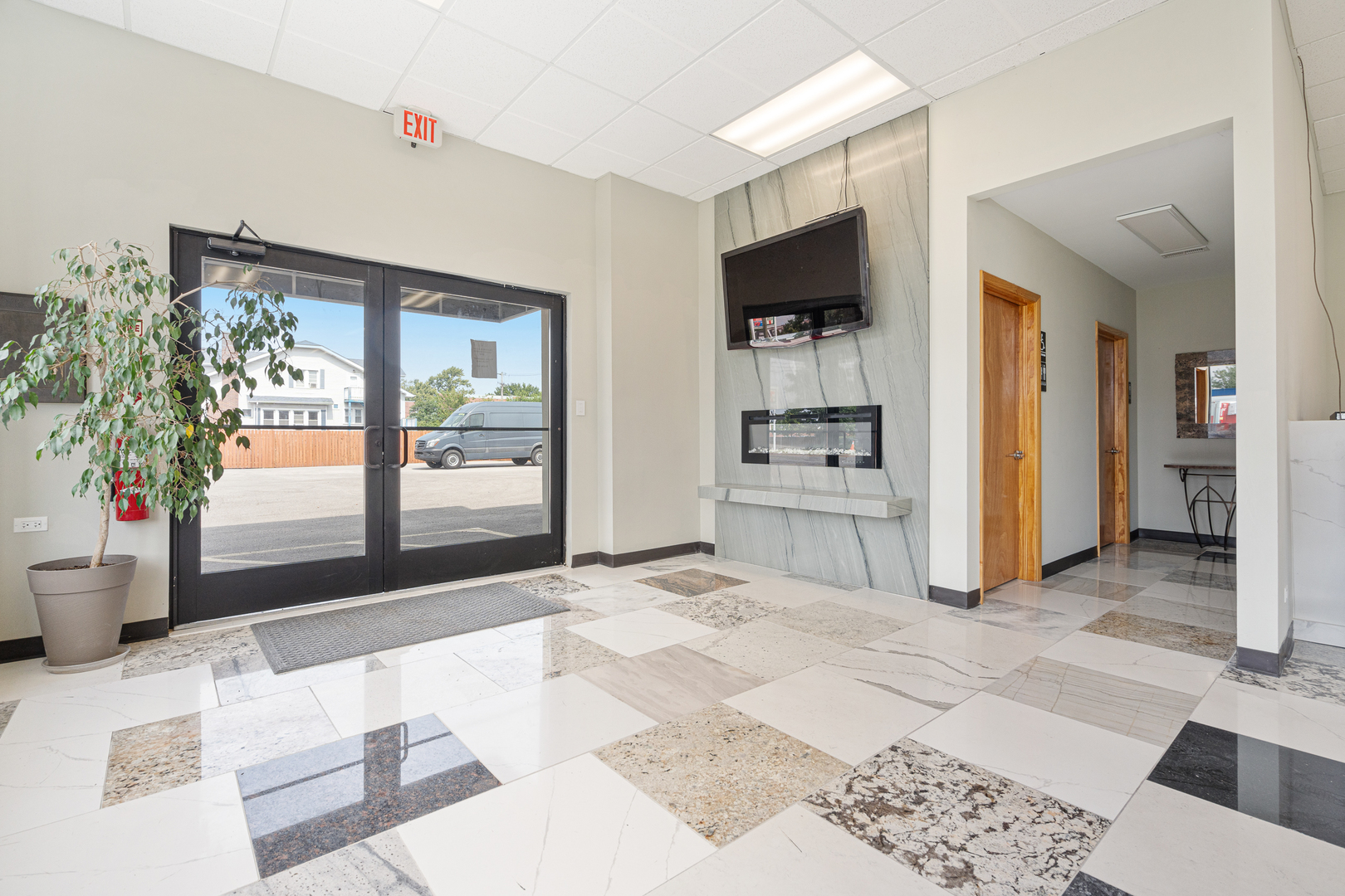 1628-30 Rand Road, Des Plaines, IL 60016