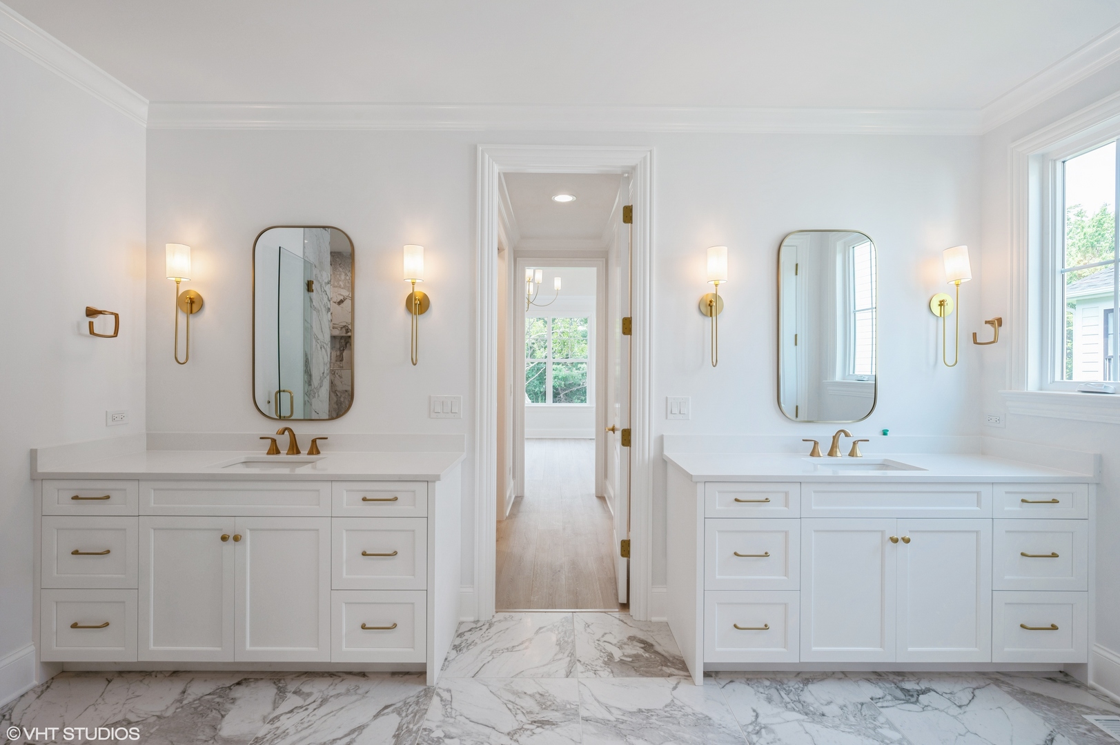 Willowbrook, IL 60527