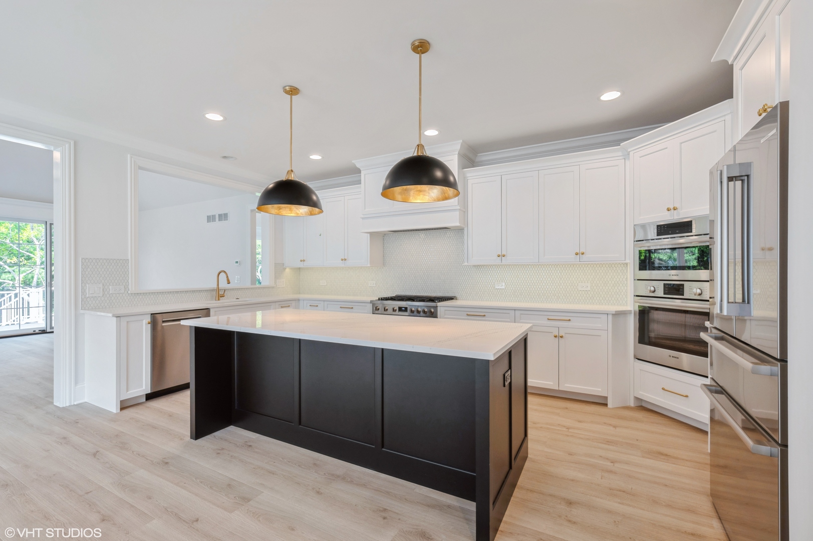 Willowbrook, IL 60527