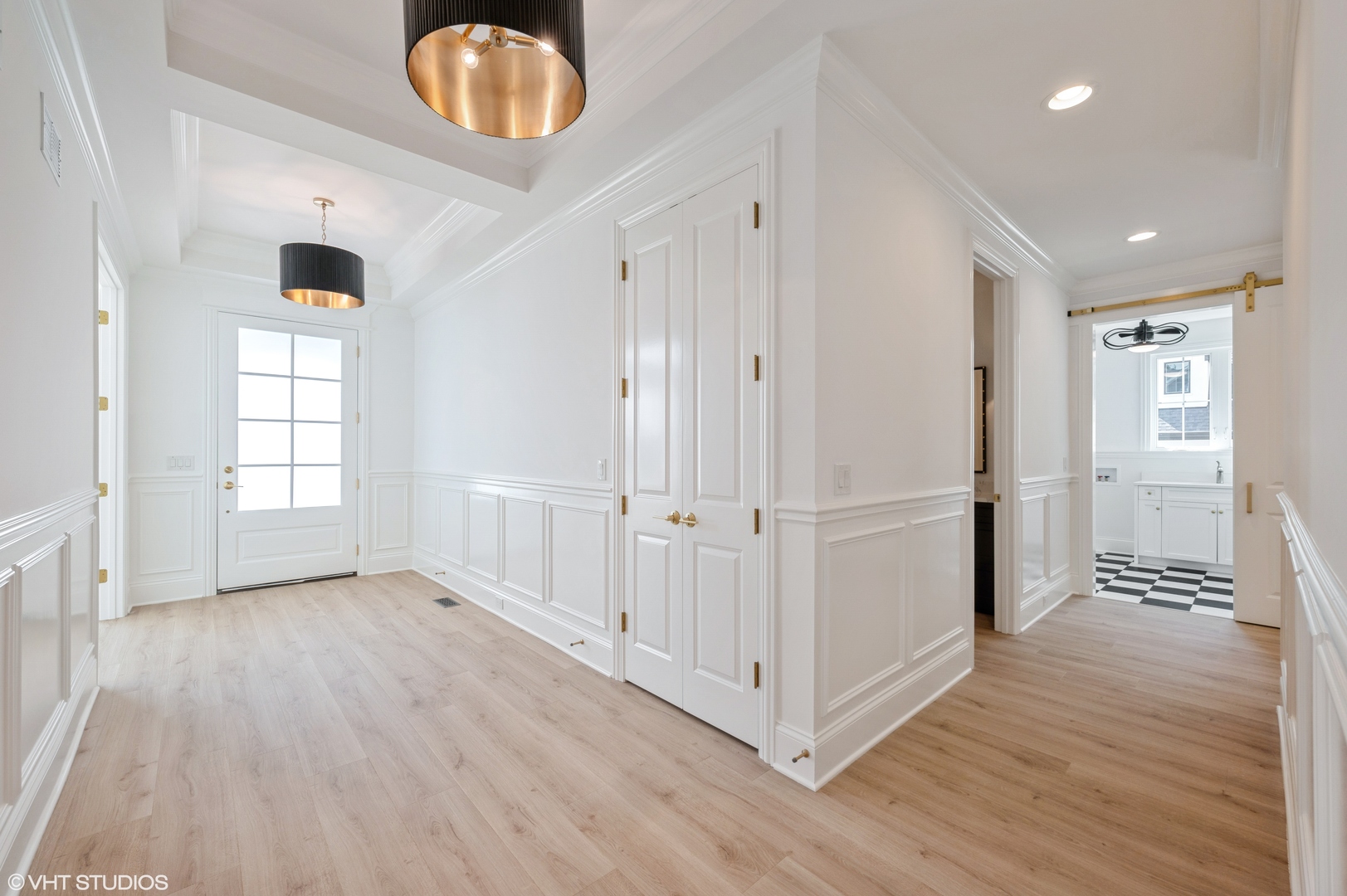 Willowbrook, IL 60527