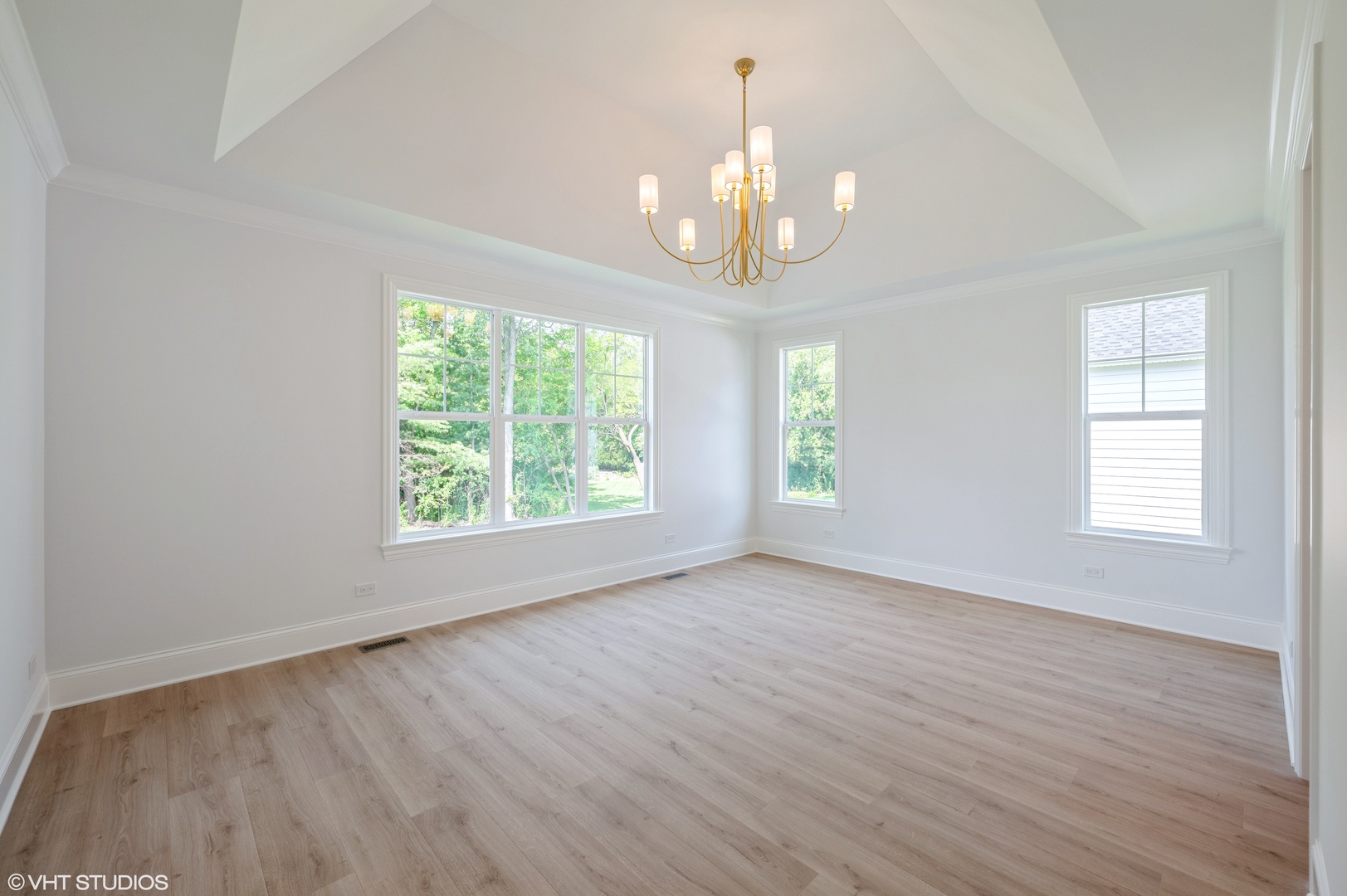 Willowbrook, IL 60527