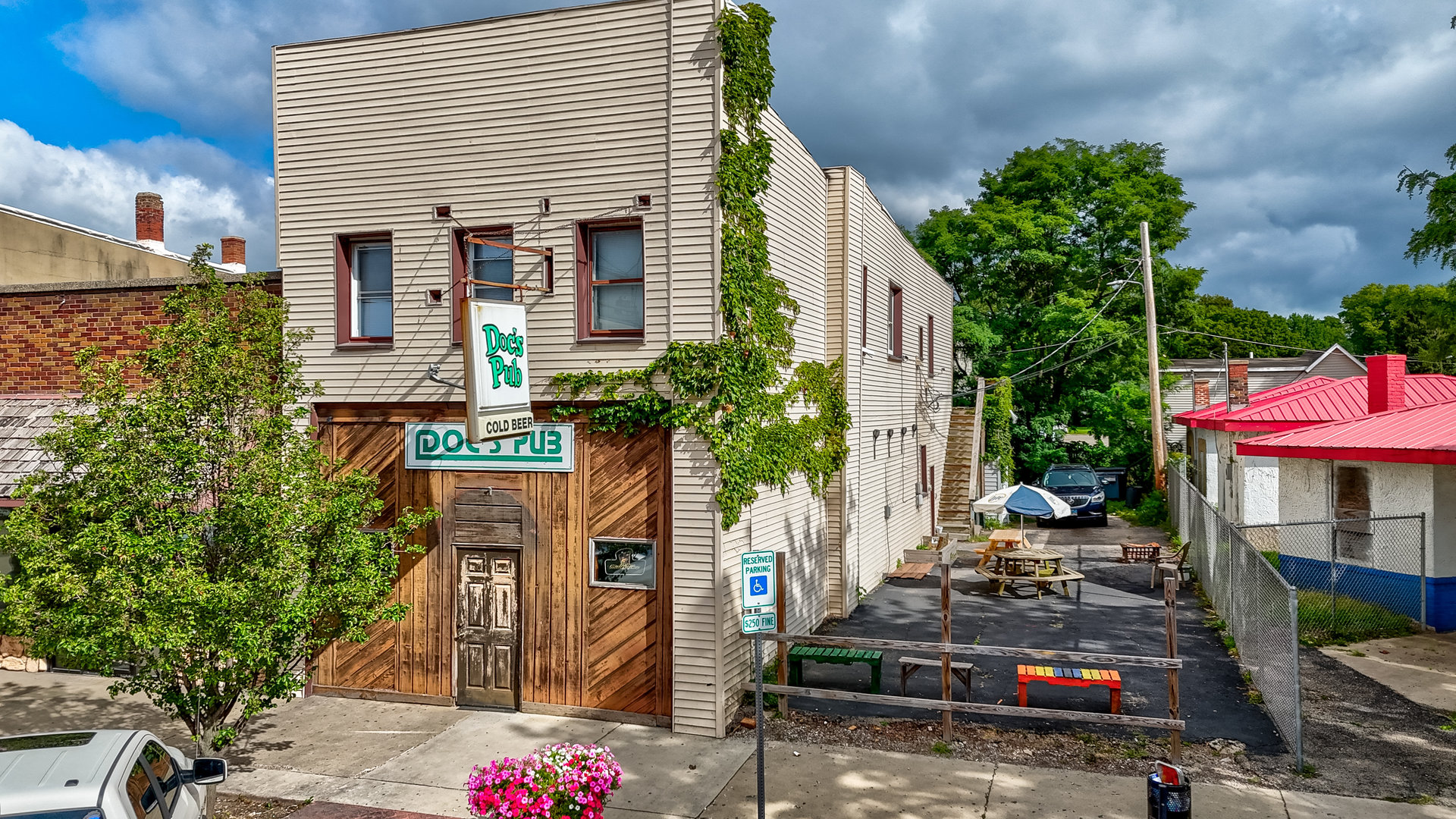 945 1st Street, Lasalle, IL 61301