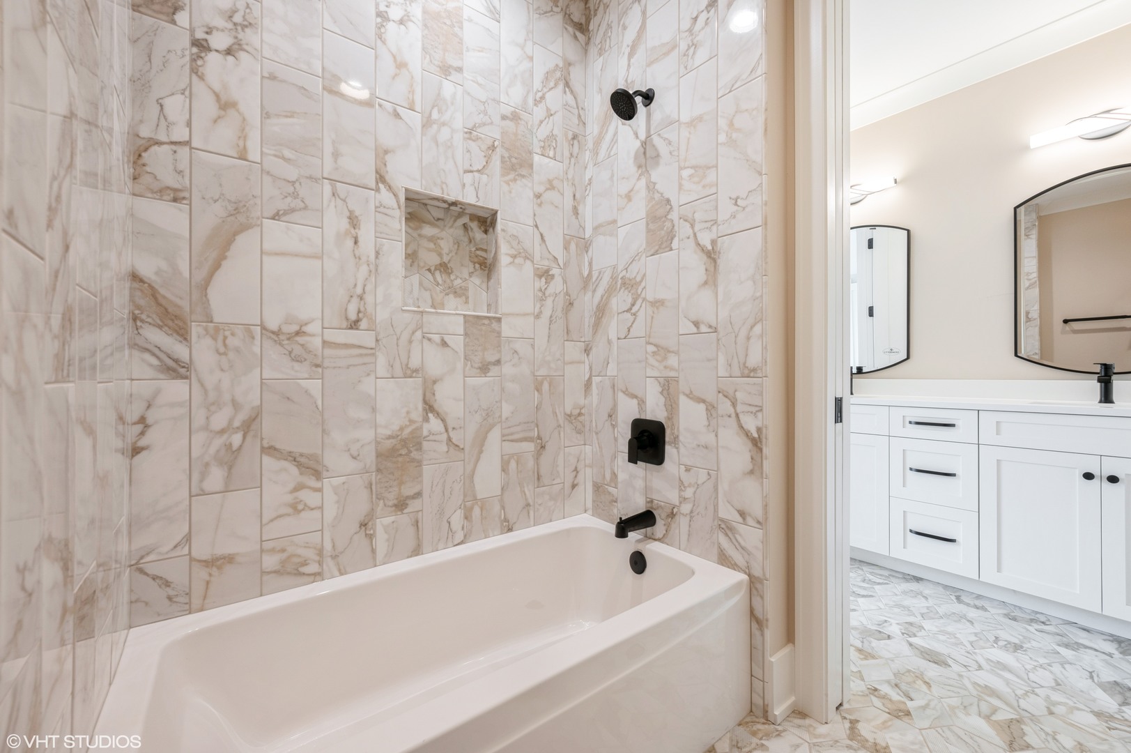 6200 Clarendon Hills (Lot 3) Road, Willowbrook, IL 60527