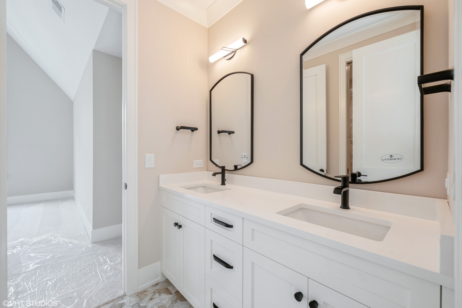 6200 Clarendon Hills (Lot 3) Road, Willowbrook, IL 60527