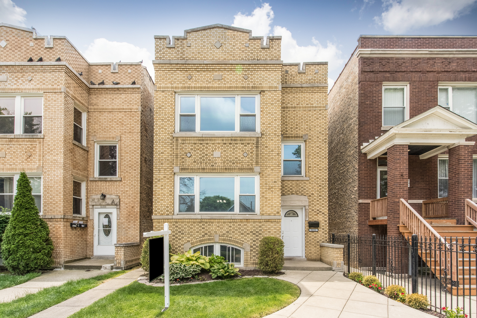 5111 W Gunnison Street, Chicago, IL 60630