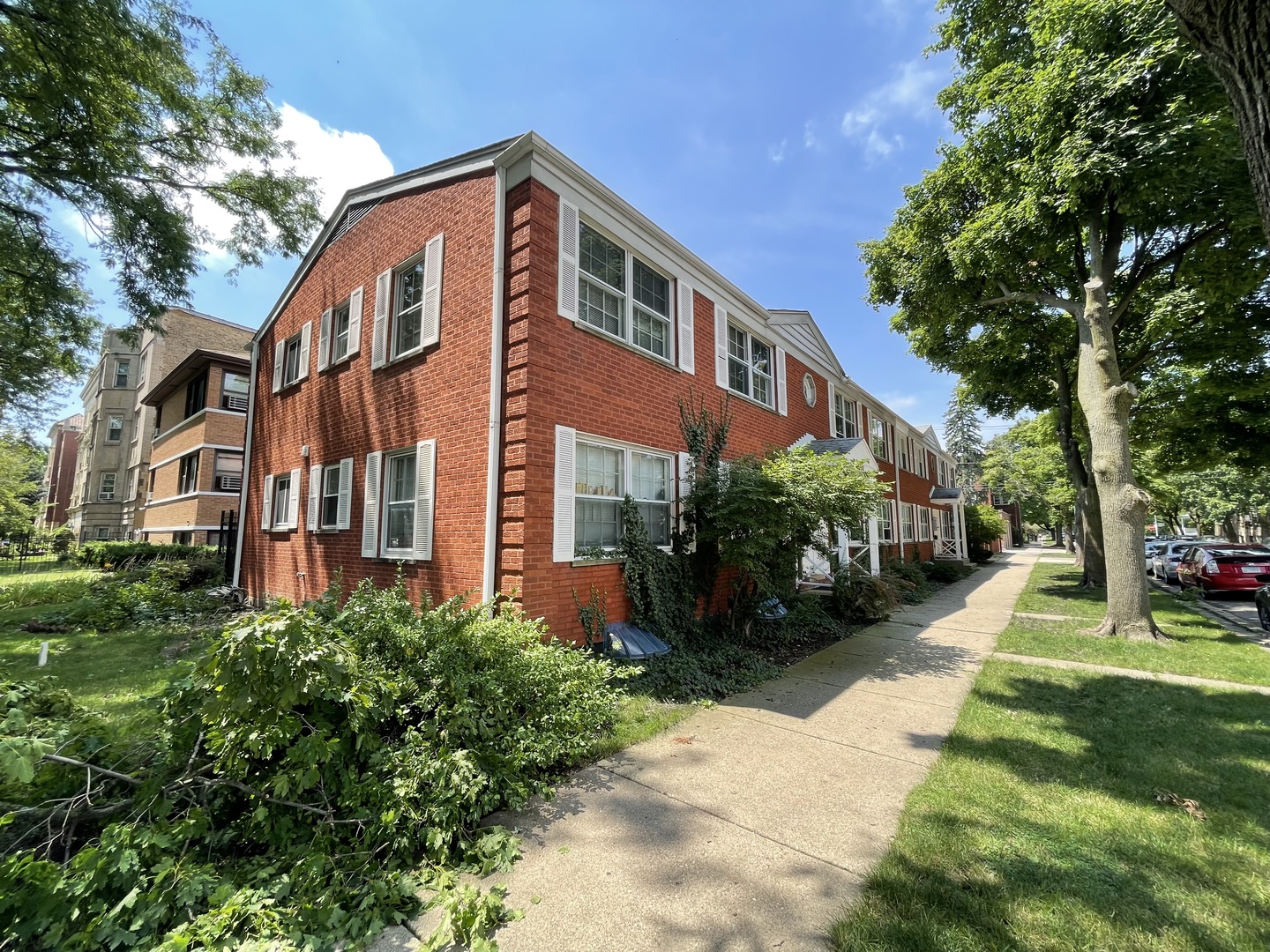 4101 W Berteau Avenue #201, Chicago, IL 60641