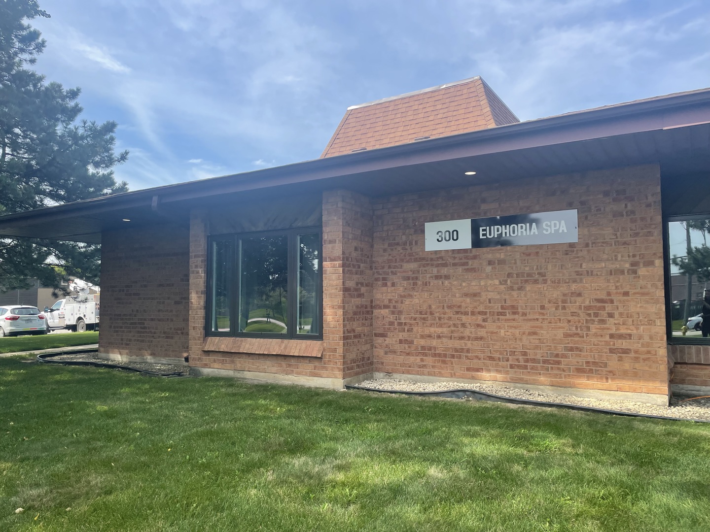 300 Ravinia Place, Orland Park, IL 60462