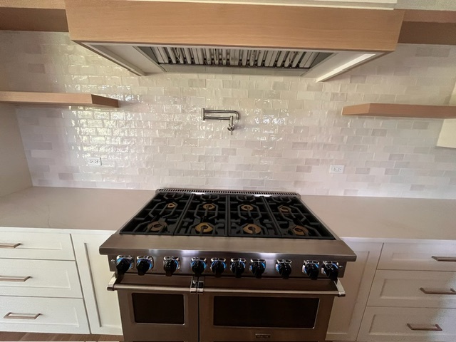 650 E Van Buren Street, Villa Park, IL 60181