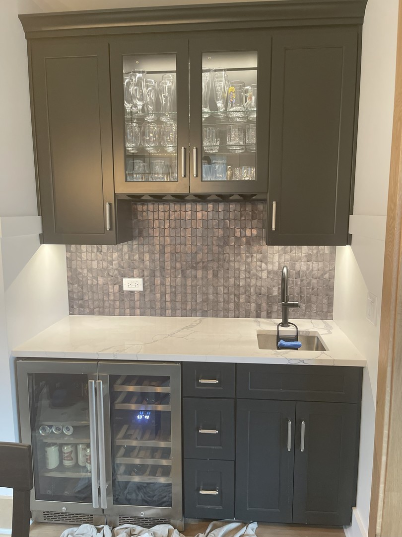 650 E Van Buren Street, Villa Park, IL 60181