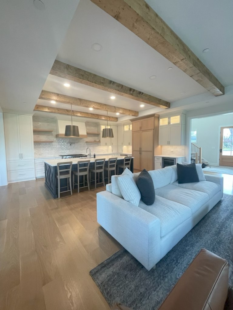 650 E Van Buren Street, Villa Park, IL 60181