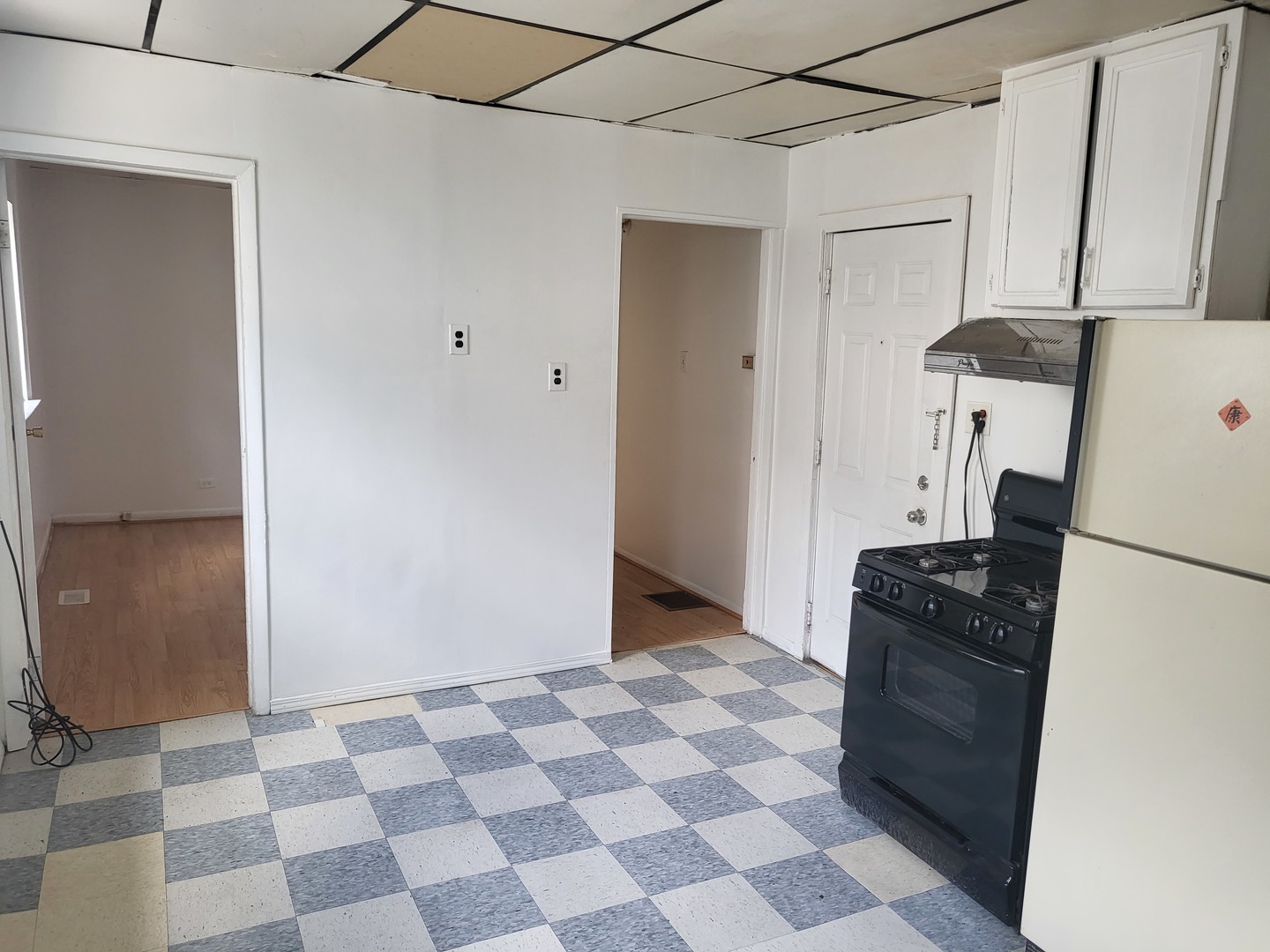 911 W 32nd Street, Chicago, IL 60608