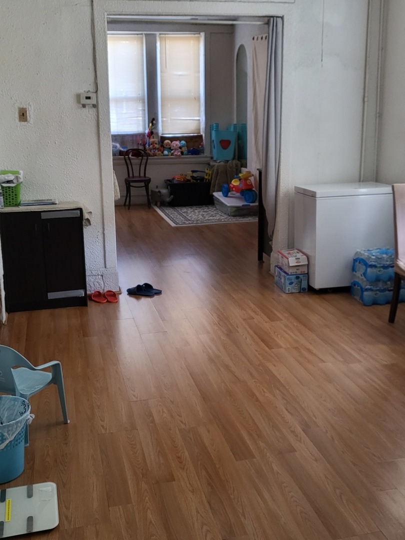 911 W 32nd Street, Chicago, IL 60608