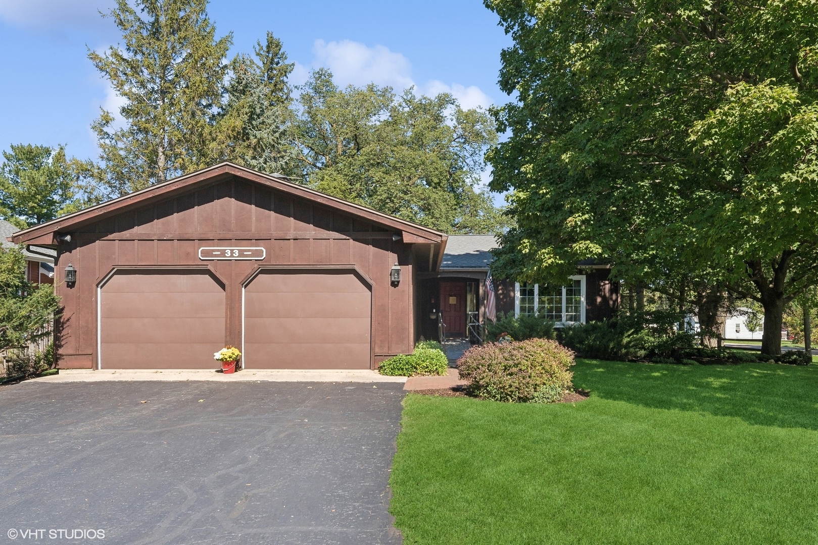 33 E Maple Avenue, Cortland, IL 60112