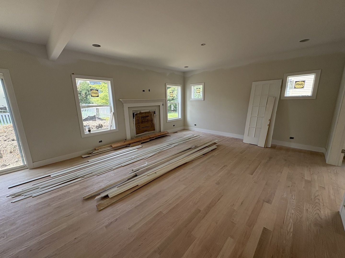 25W275 Doris Avenue, Carol Stream, IL 60188