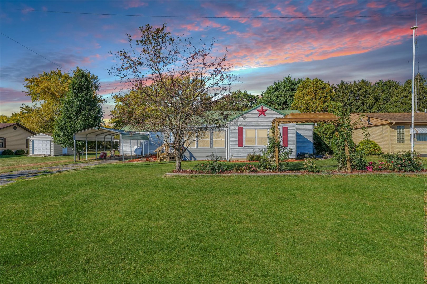 309 S Main Street, Elliott, IL 60933